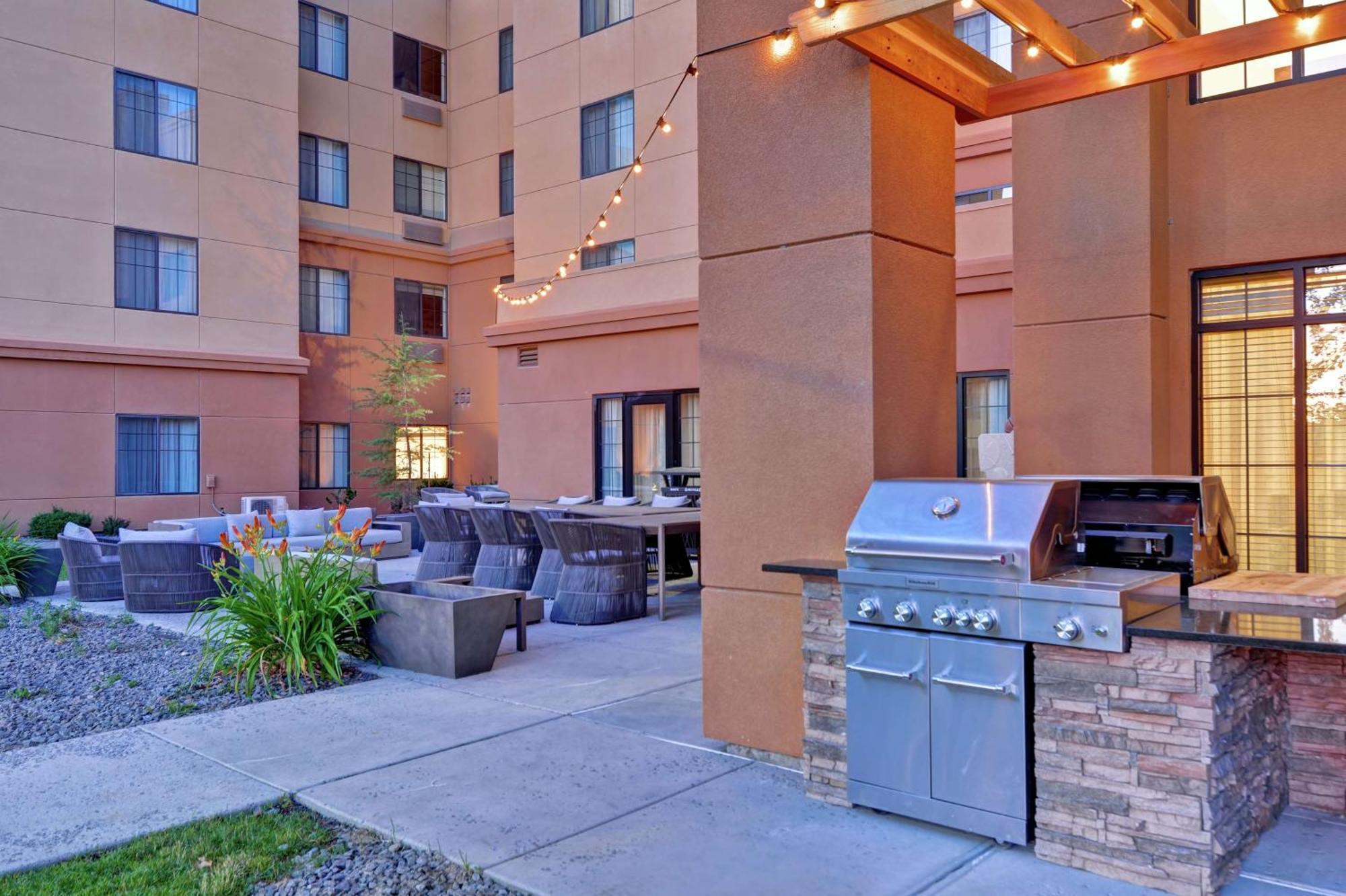 Homewood Suites By Hilton Reno Exterior photo